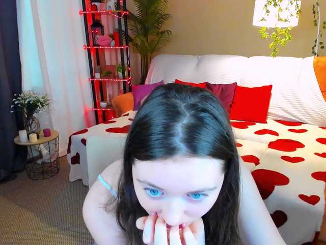 AlluringLookk webcam