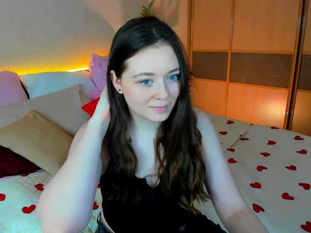 AlluringLookk's BongaCams show and profile