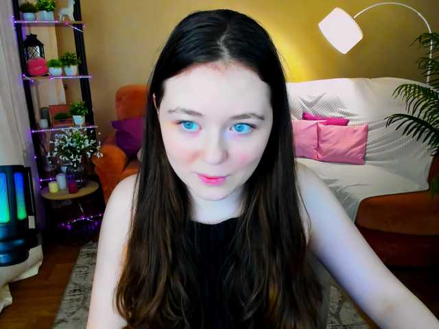 AlluringLookk's BongaCams show and profile