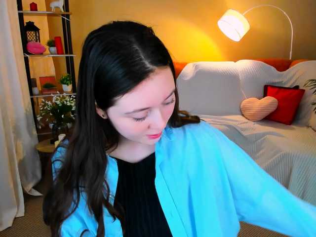 AlluringLookk's BongaCams show and profile