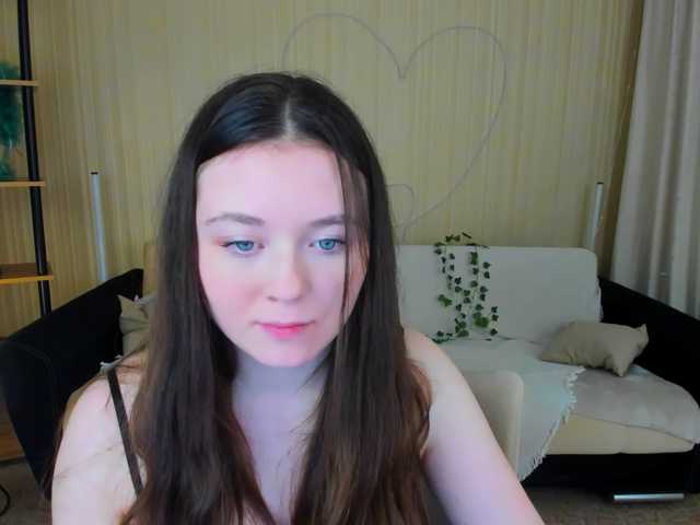 AlluringLookk webcam