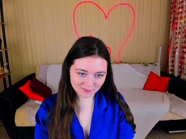 AlluringLookk webcam