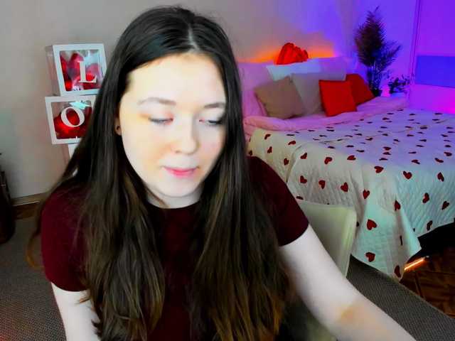 AlluringLookk's BongaCams show and profile