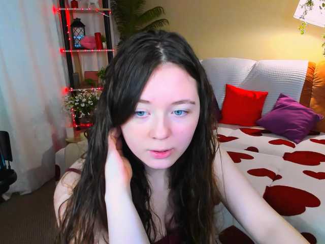 AlluringLookk webcam