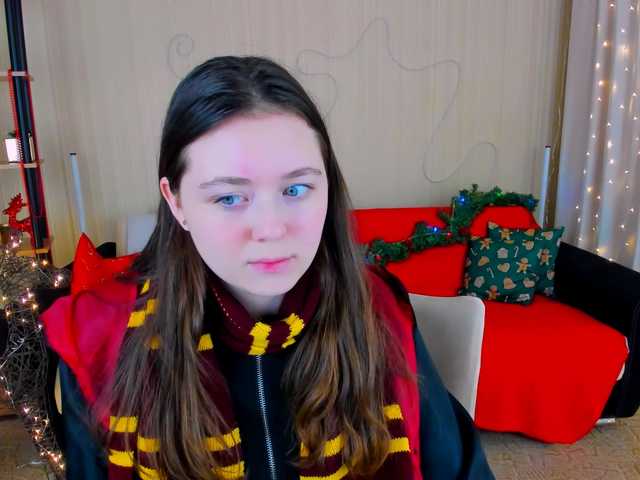 AlluringLookk webcam