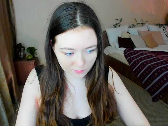 AlluringLookk's BongaCams show and profile