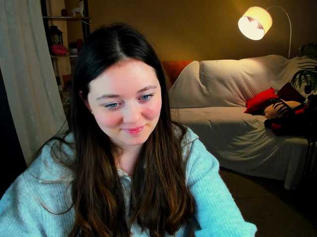 AlluringLookk's BongaCams show and profile