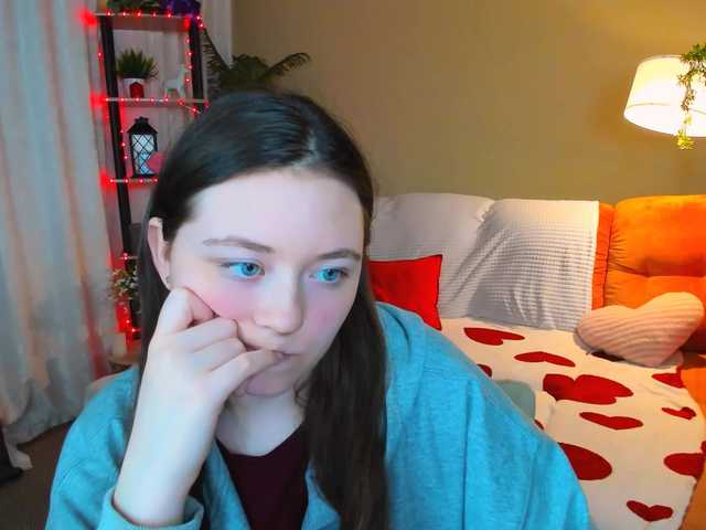 AlluringLookk's BongaCams show and profile