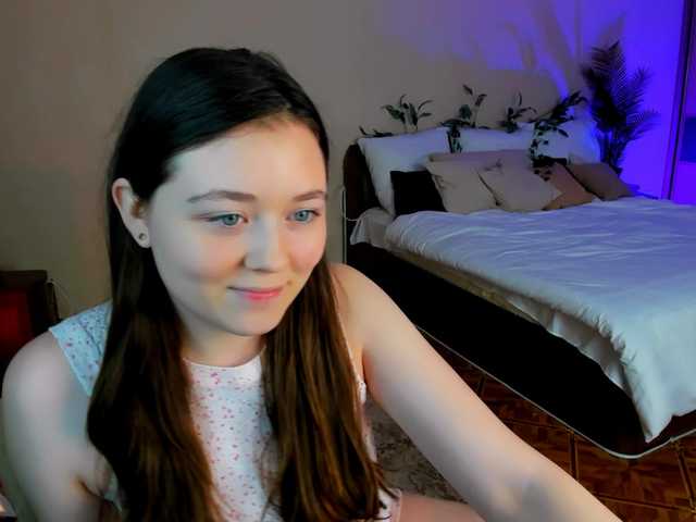 AlluringLookk webcam