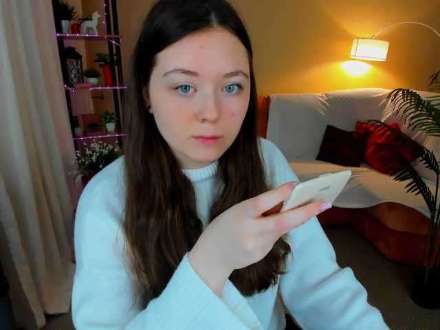 AlluringLookk's BongaCams show and profile