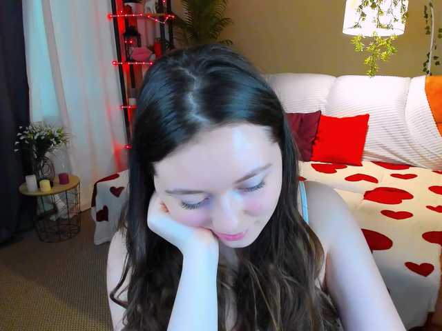 AlluringLookk's BongaCams show and profile