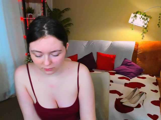 AlluringLookk webcam