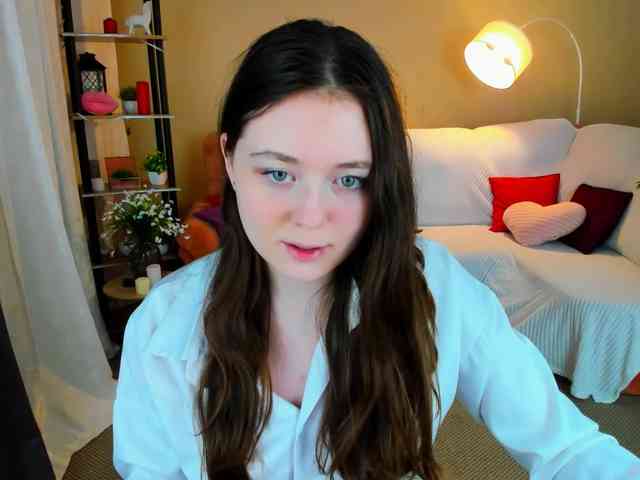 AlluringLookk webcam