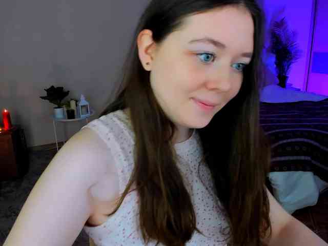 AlluringLookk webcam