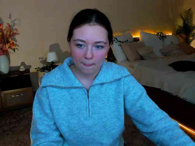 AlluringLookk webcam