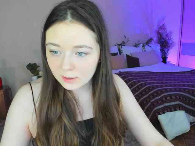 AlluringLookk webcam