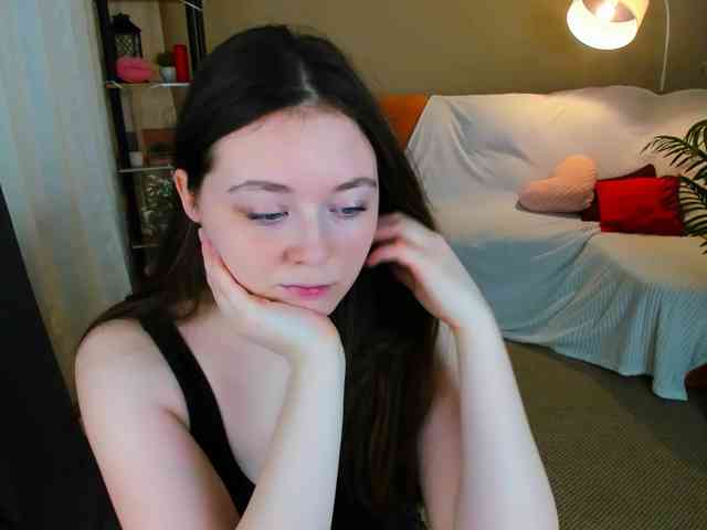 AlluringLookk webcam