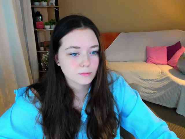 AlluringLookk webcam