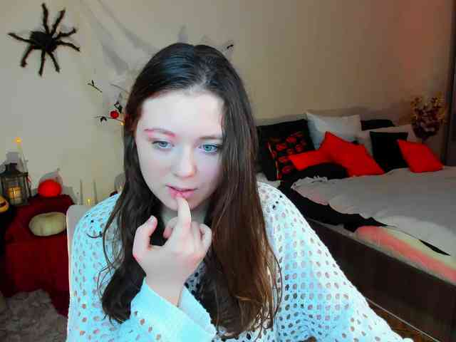 AlluringLookk webcam