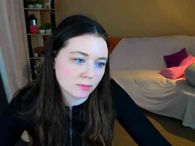 AlluringLookk webcam