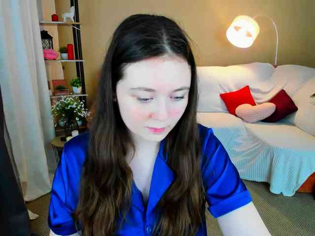 AlluringLookk webcam