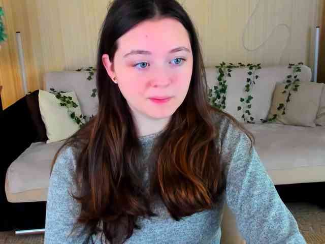 AlluringLookk webcam