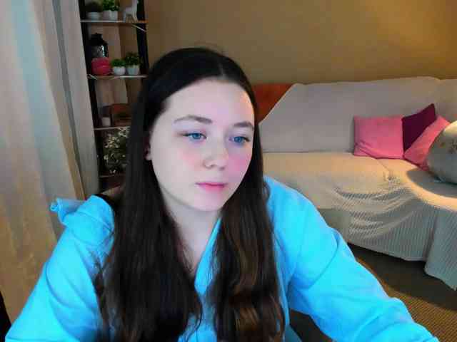 AlluringLookk webcam