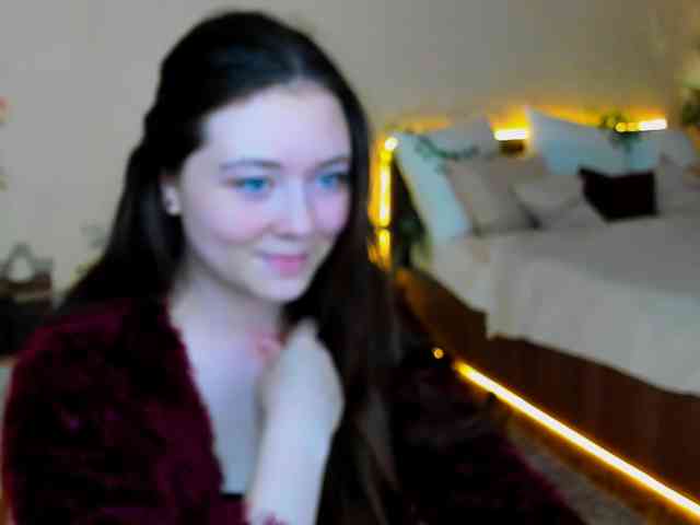AlluringLookk webcam