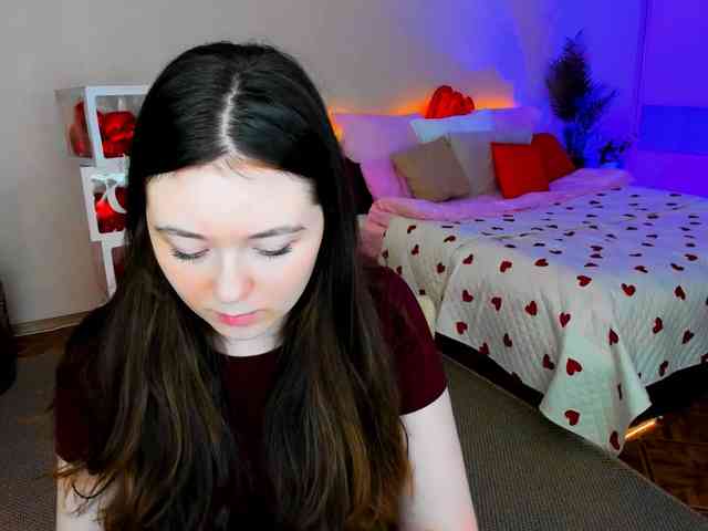 AlluringLookk webcam