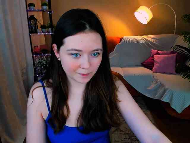 AlluringLookk webcam