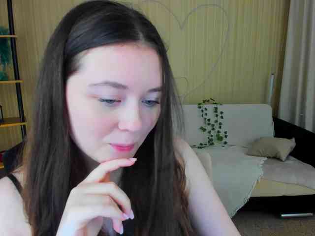 AlluringLookk webcam