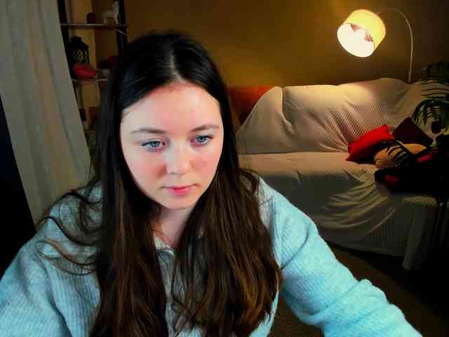 AlluringLookk webcam