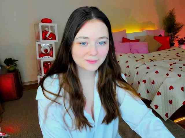 AlluringLookk webcam