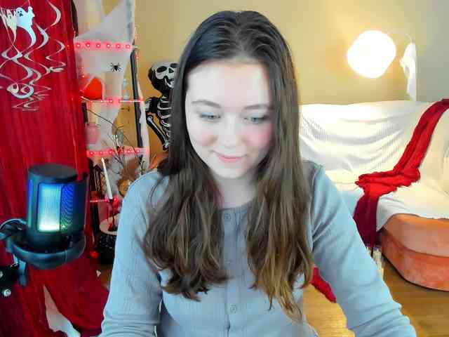 AlluringLookk webcam