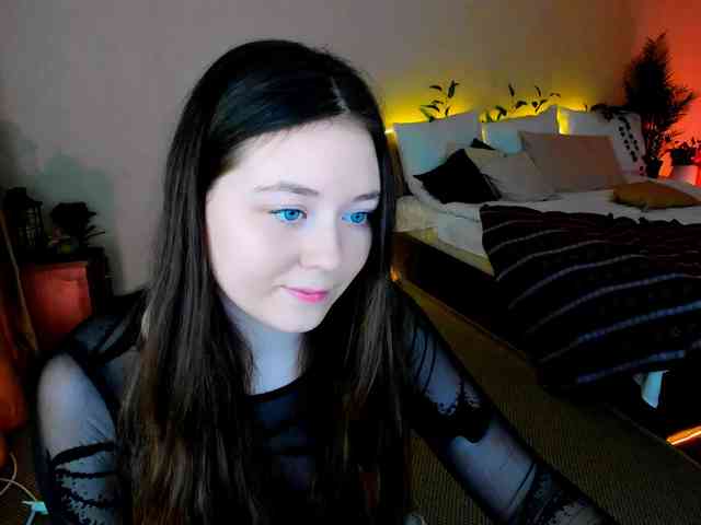 AlluringLookk webcam