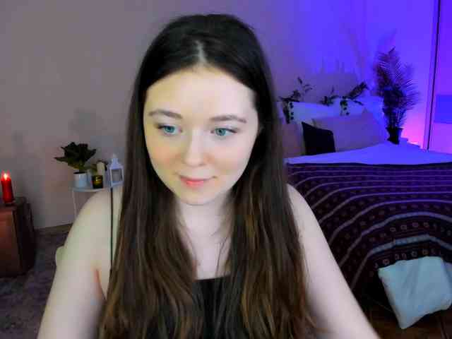 AlluringLookk webcam