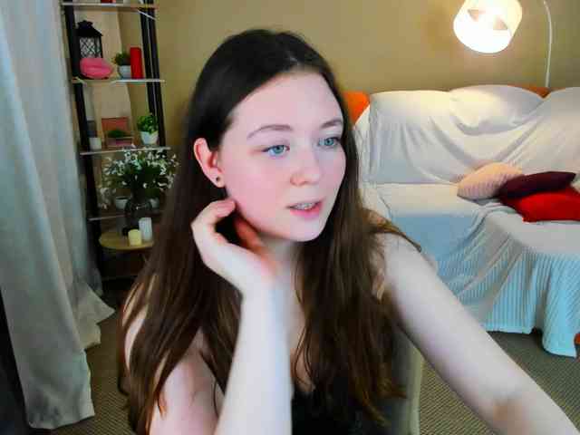 AlluringLookk webcam