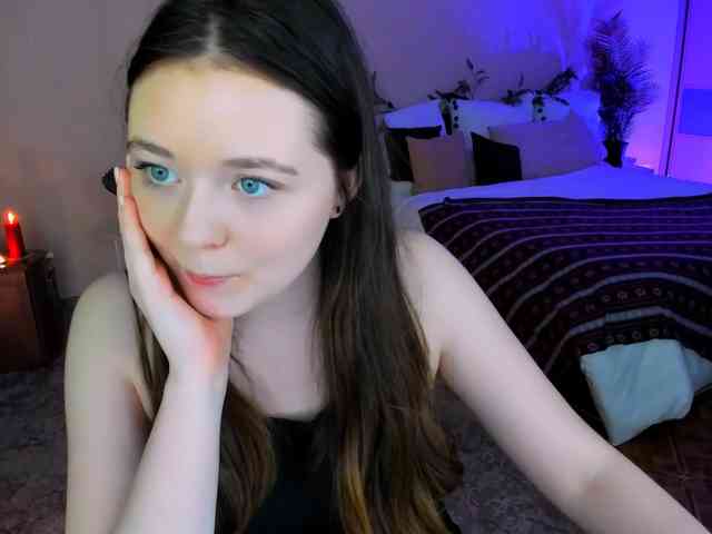 AlluringLookk webcam