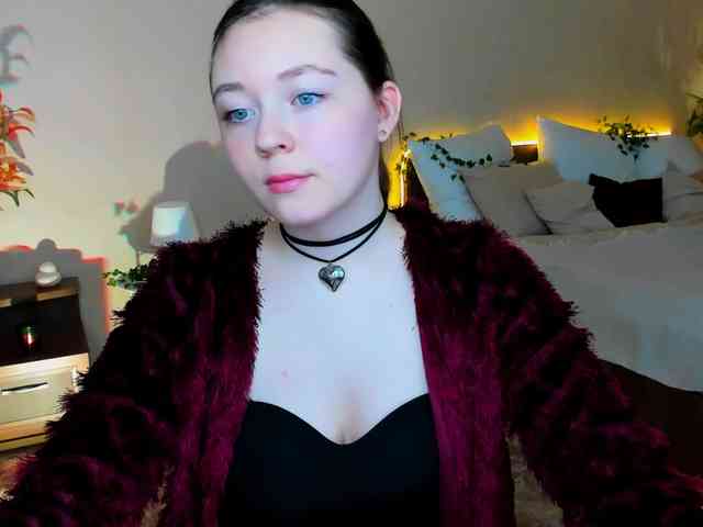 AlluringLookk webcam