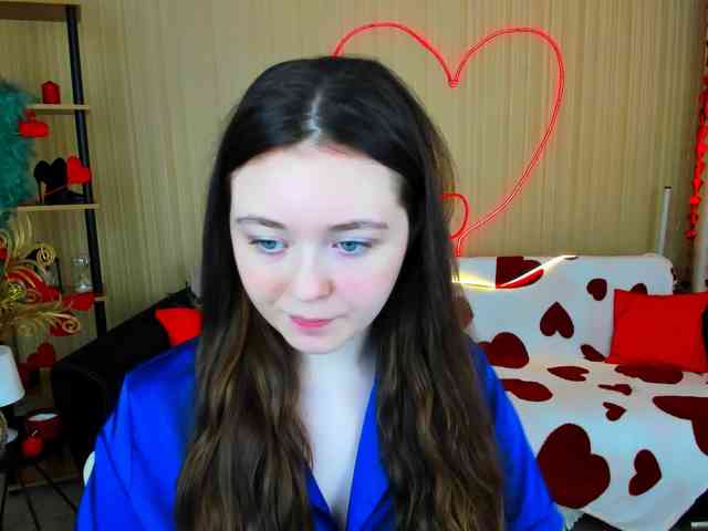 AlluringLookk webcam