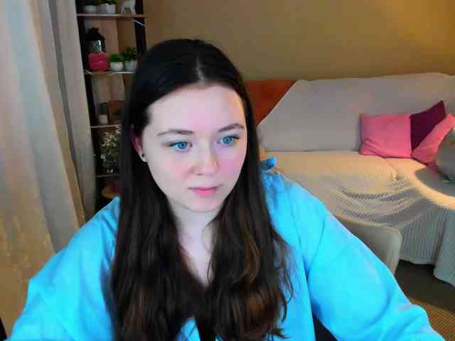 AlluringLookk webcam