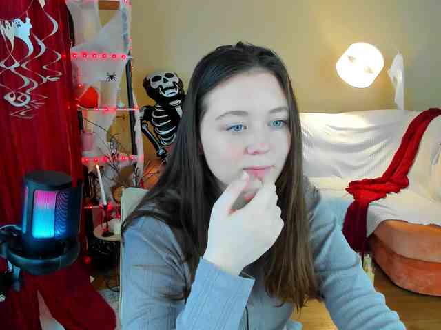 AlluringLookk webcam