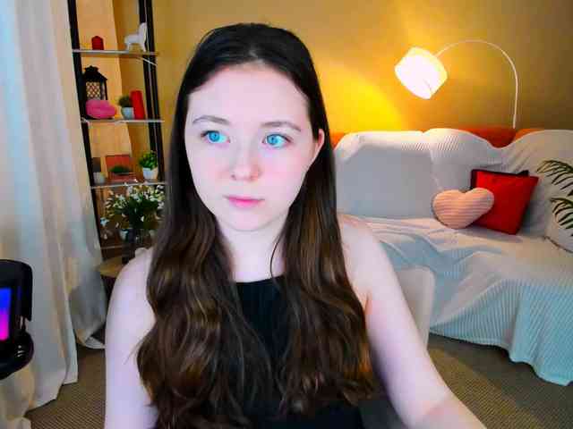 AlluringLookk webcam