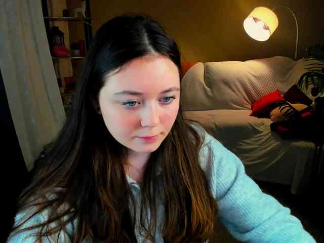 AlluringLookk webcam