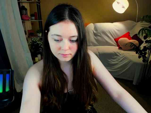 AlluringLookk webcam