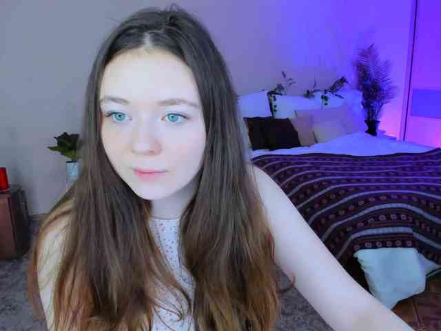 AlluringLookk webcam