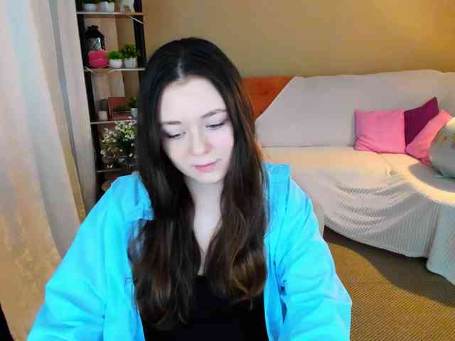 AlluringLookk webcam