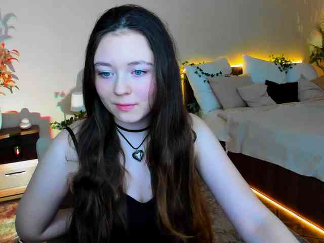 AlluringLookk webcam