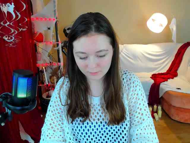 AlluringLookk webcam