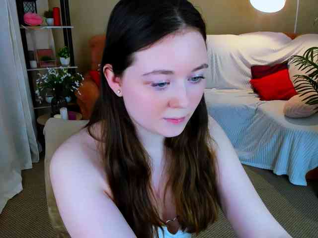 AlluringLookk webcam